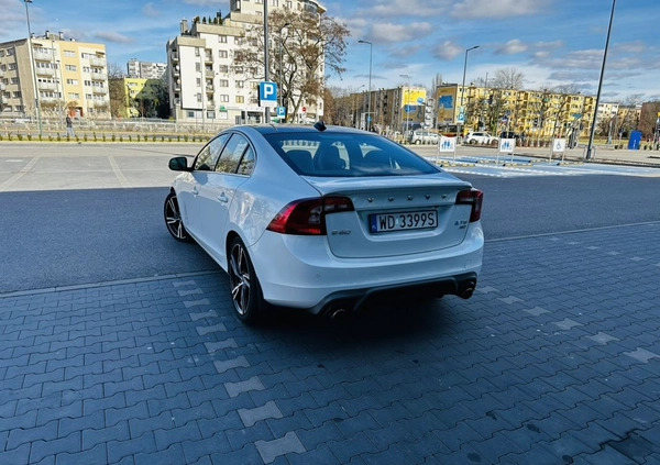 Volvo S60 cena 82790 przebieg: 88000, rok produkcji 2017 z Warszawa małe 301